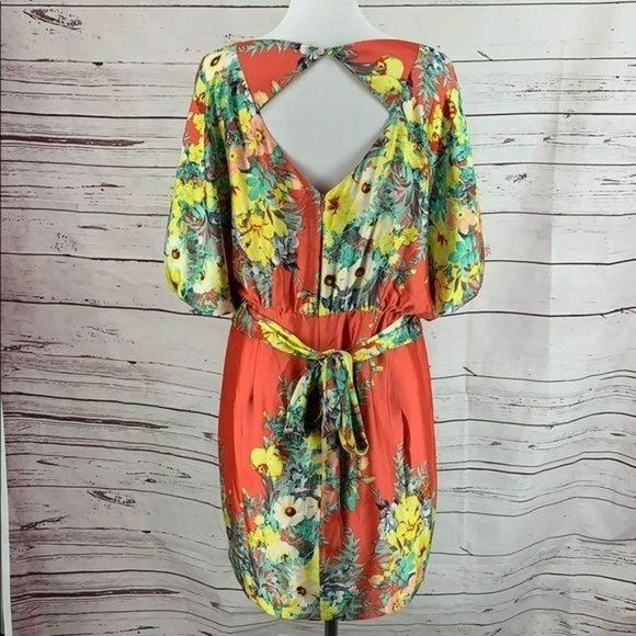 Bisou‎ Bisou Split Sleeve Open Back Medium Dress - Picture 3 of 10